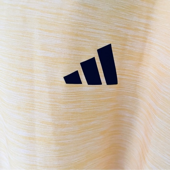 NWT Adidas Menβs Train Essentials Stretch Training Tee β Size 2XL πͺπ₯ - Picture 5 of 9